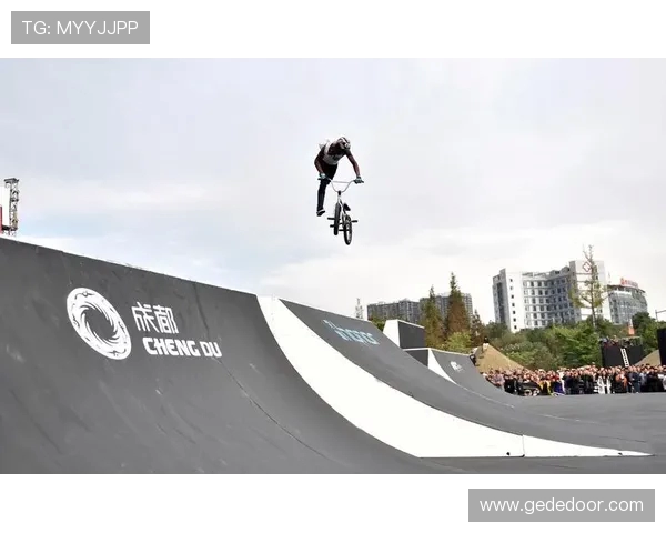 上海滑板队在极限运动会中以59分领先其他队伍展现强大实力